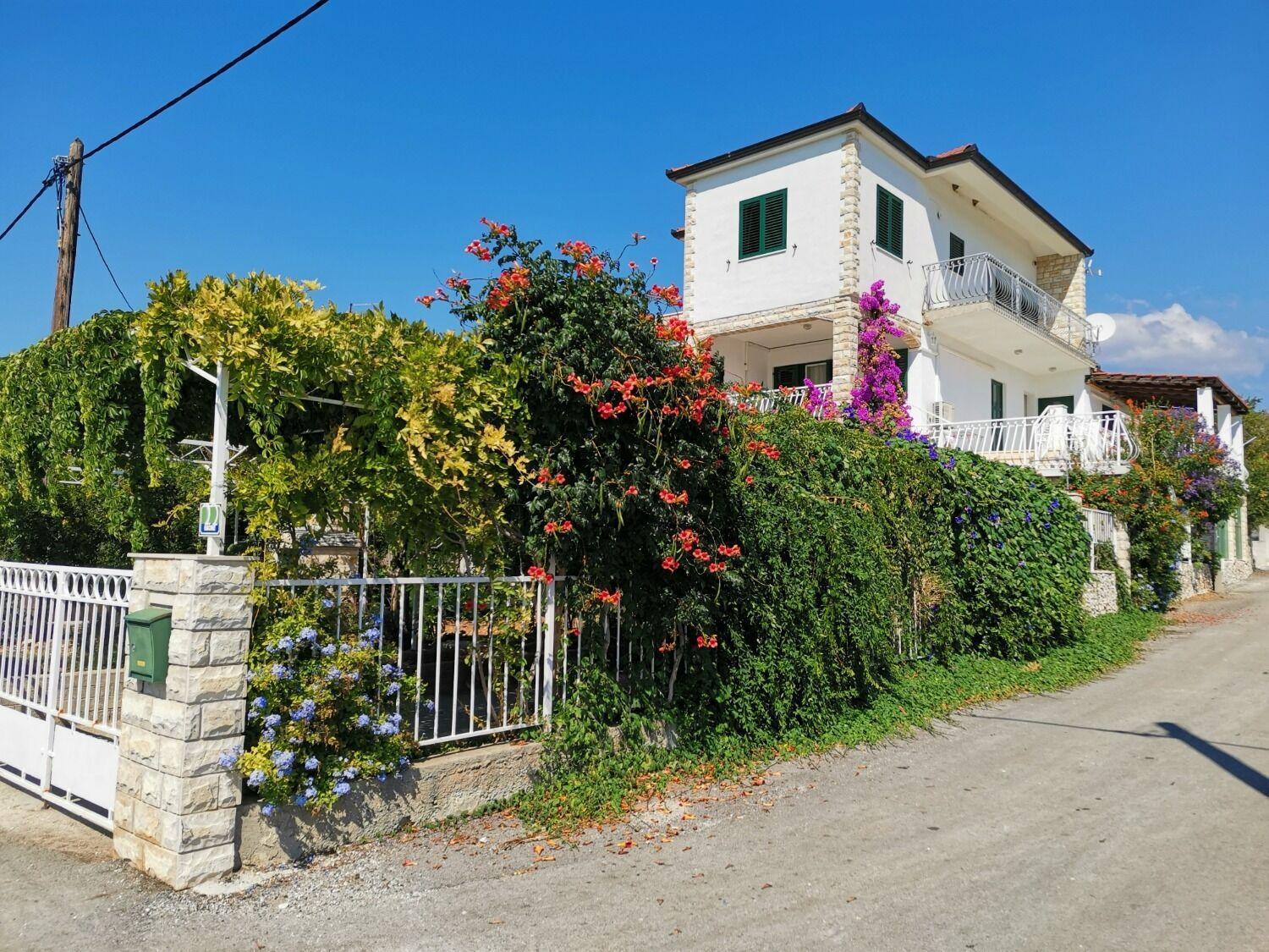 Apartments Srdan Vinišće Extérieur photo